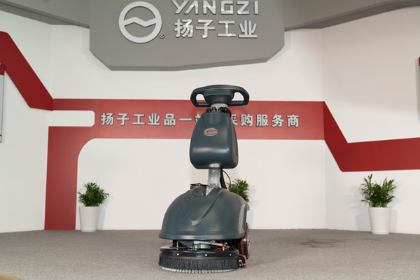 商場(chǎng)用手推式洗地機(jī)優(yōu)勢(shì)有哪些？