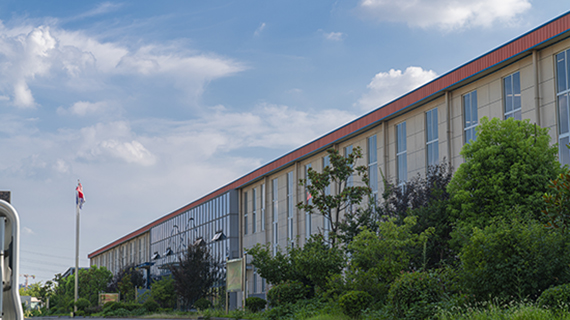 揚(yáng)子清潔設(shè)備洗地機(jī)廠家廠房展示(圖1) 揚(yáng)子清潔設(shè)備洗地機(jī)廠家廠房展示(圖1)